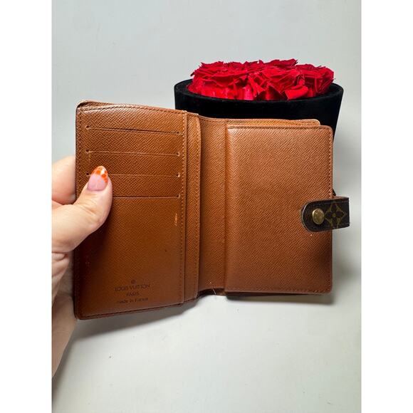 Louis Vuitton French Purse Kiss Lock Monogram Wallet - Picture 8 of 12